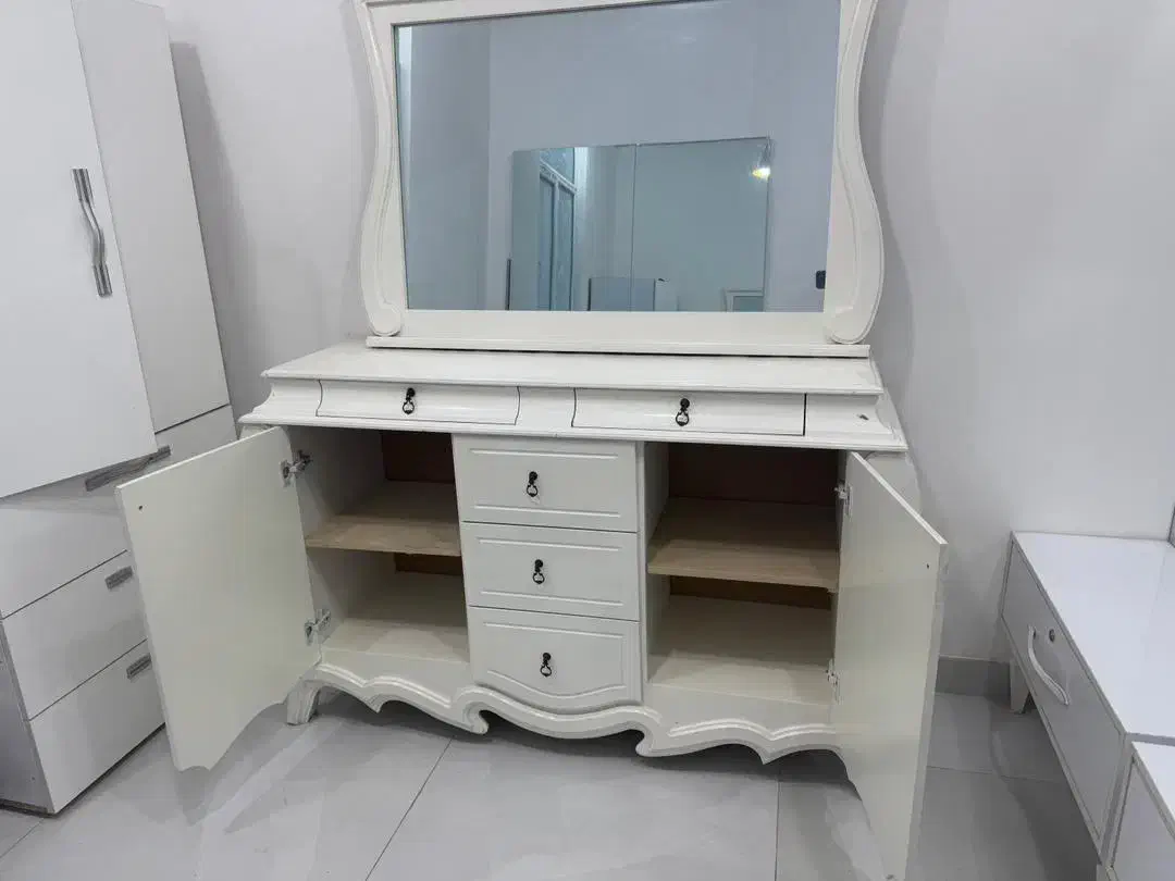 فروش اینه کنسول|بوفه، ویترین، کنسول|پارس‌آباد, |دیوار