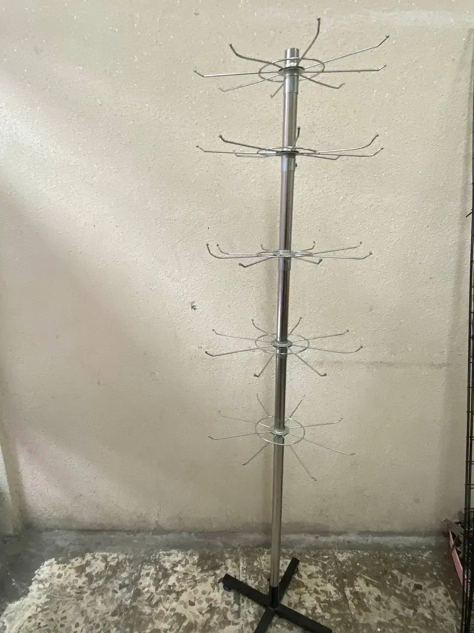 فروش استند های دیواری، پایه دار و چرخشی|حراج|رشت, سعدی (تختی)|دیوار