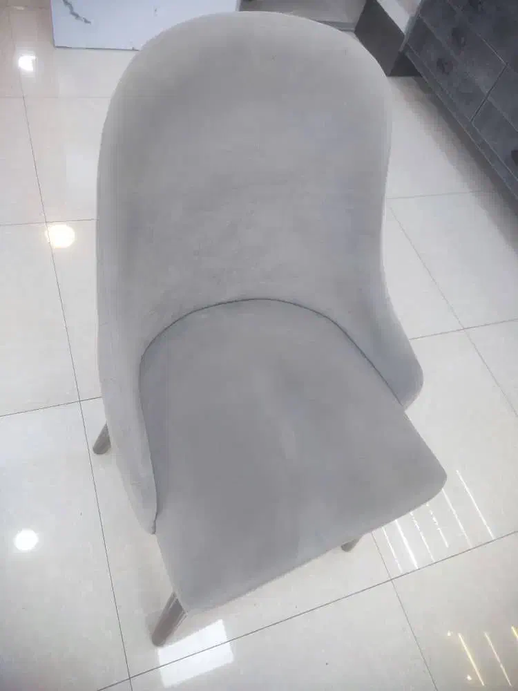 میزناهار خوری بهمراه صندلی|میز و صندلی غذاخوری|رشت, گلباغ نماز|دیوار