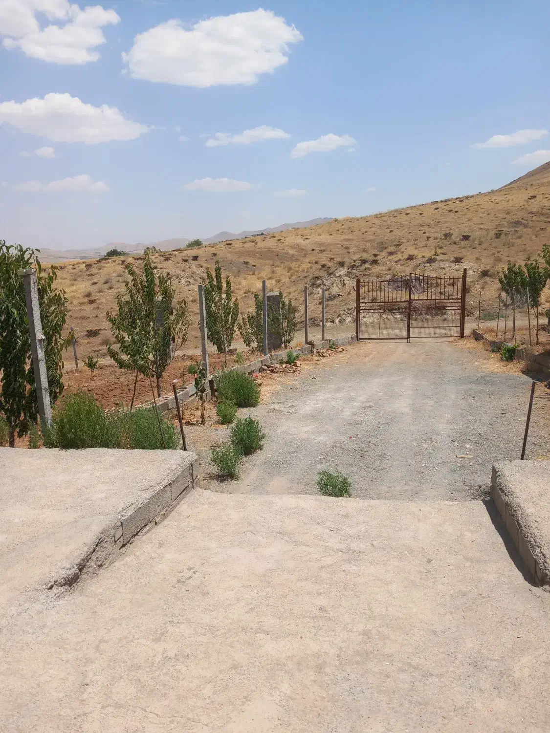 فردشفوریخانهباغیدرشهرسقزنزدیکجادهصاحبسقز|فروش خانه و ویلا|زیویه, |دیوار