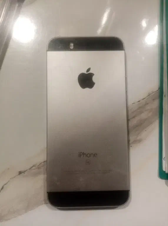 اپل iPhone SE با حافظهٔ ۳۲ گیگابایت|موبایل|تهران, اکباتان|دیوار