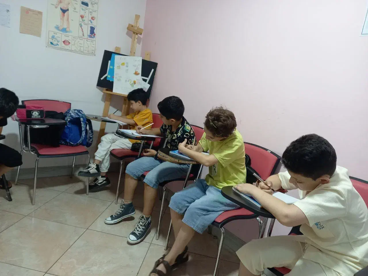 آموزشگاه زبان آتیس|خدمات آموزشی|رشت, آزادگان|دیوار