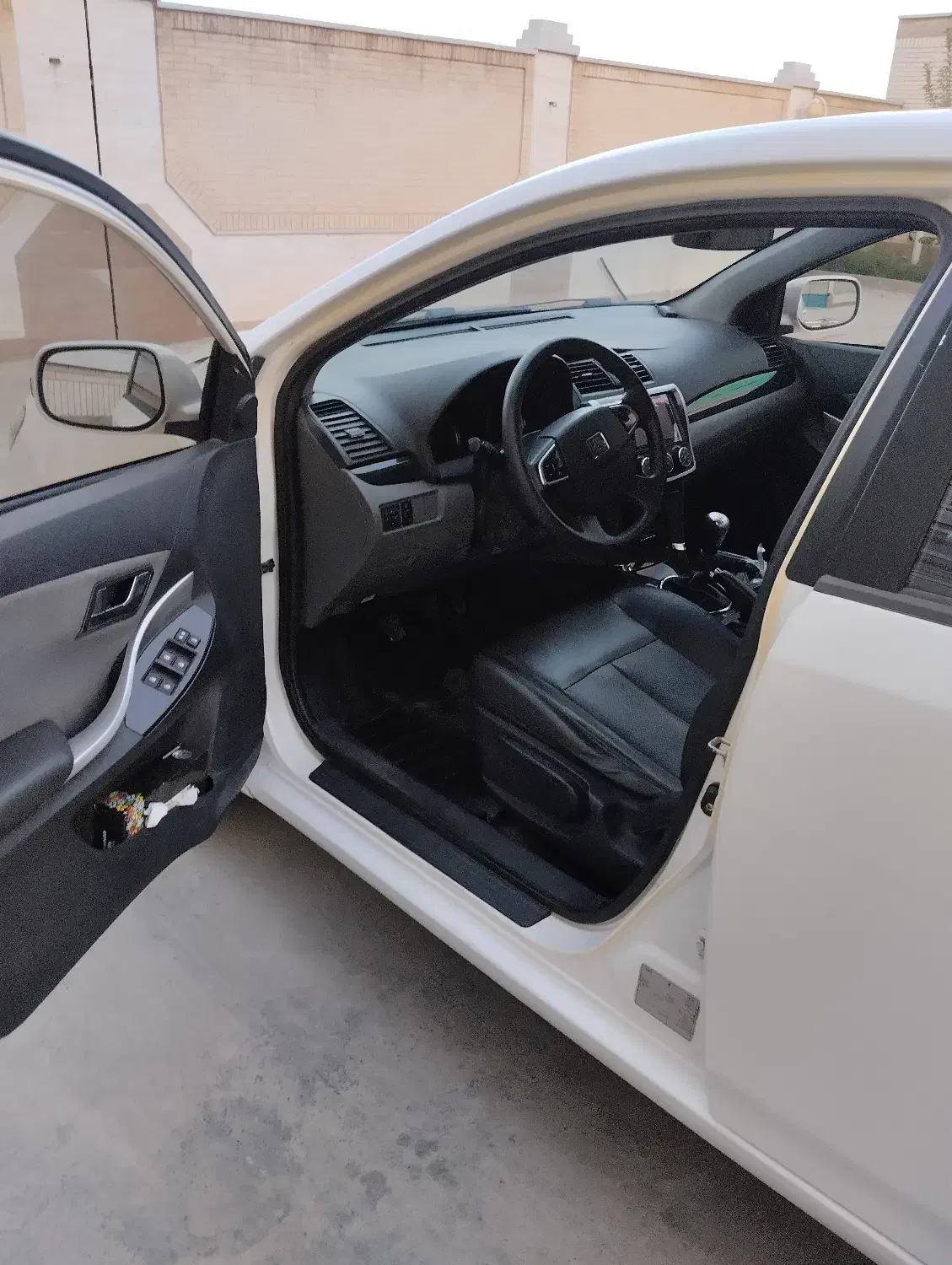 اریو|خودرو سواری و وانت|یزد, |دیوار