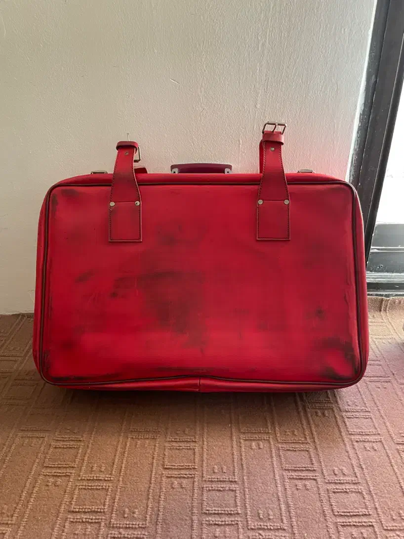 چمدان|کیف، کفش، کمربند|مشهد, هنرستان|دیوار