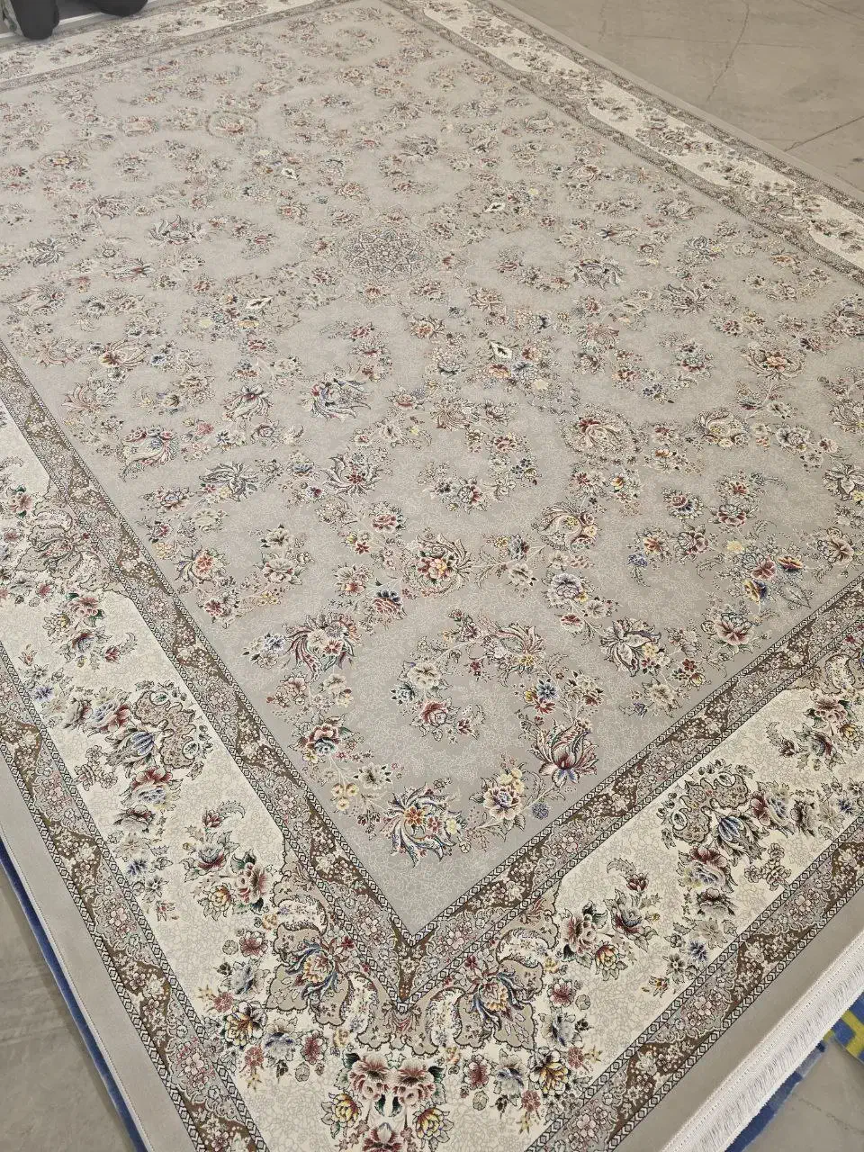 فرش ۹متری۱۲۰۰شانه،تعداد محدود، تخفیف تا پایان هفته|فرش|کرمانشاه, |دیوار