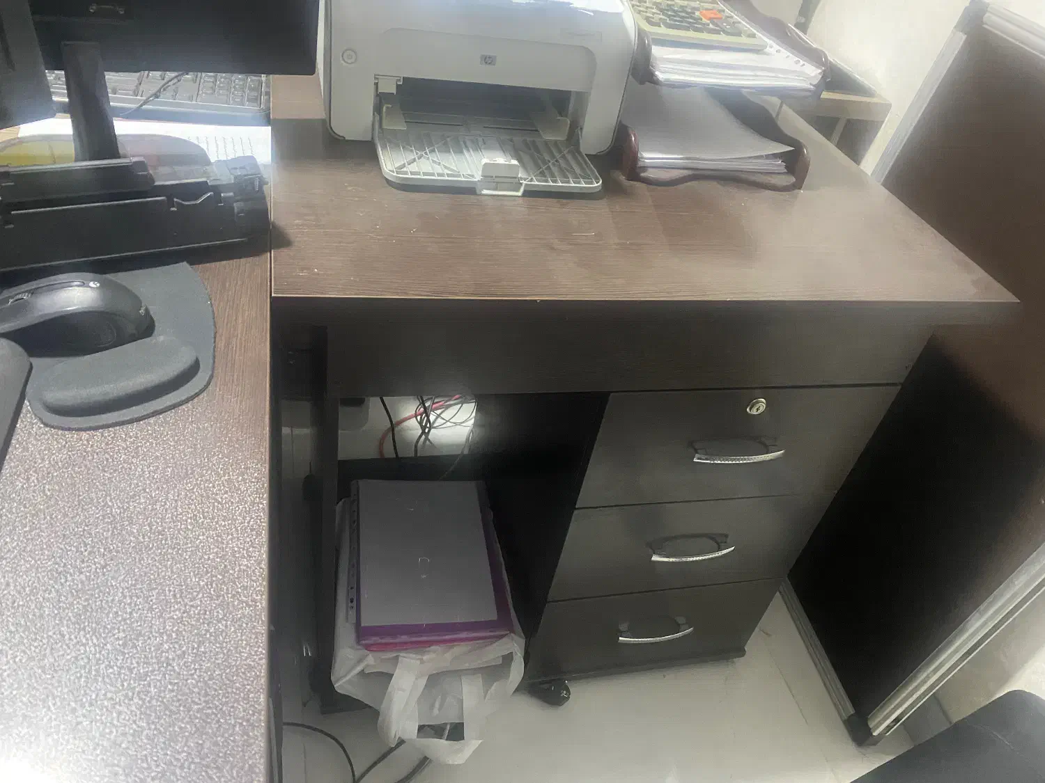 فروش میز اداری|مبلمان اداری|اصفهان, سرشبادران|دیوار