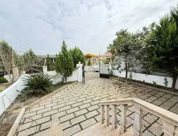 ویلا باغچه ۲۲۰ متری سنددار مناسب برای سکونت دائم|فروش خانه و ویلا|نور, |دیوار