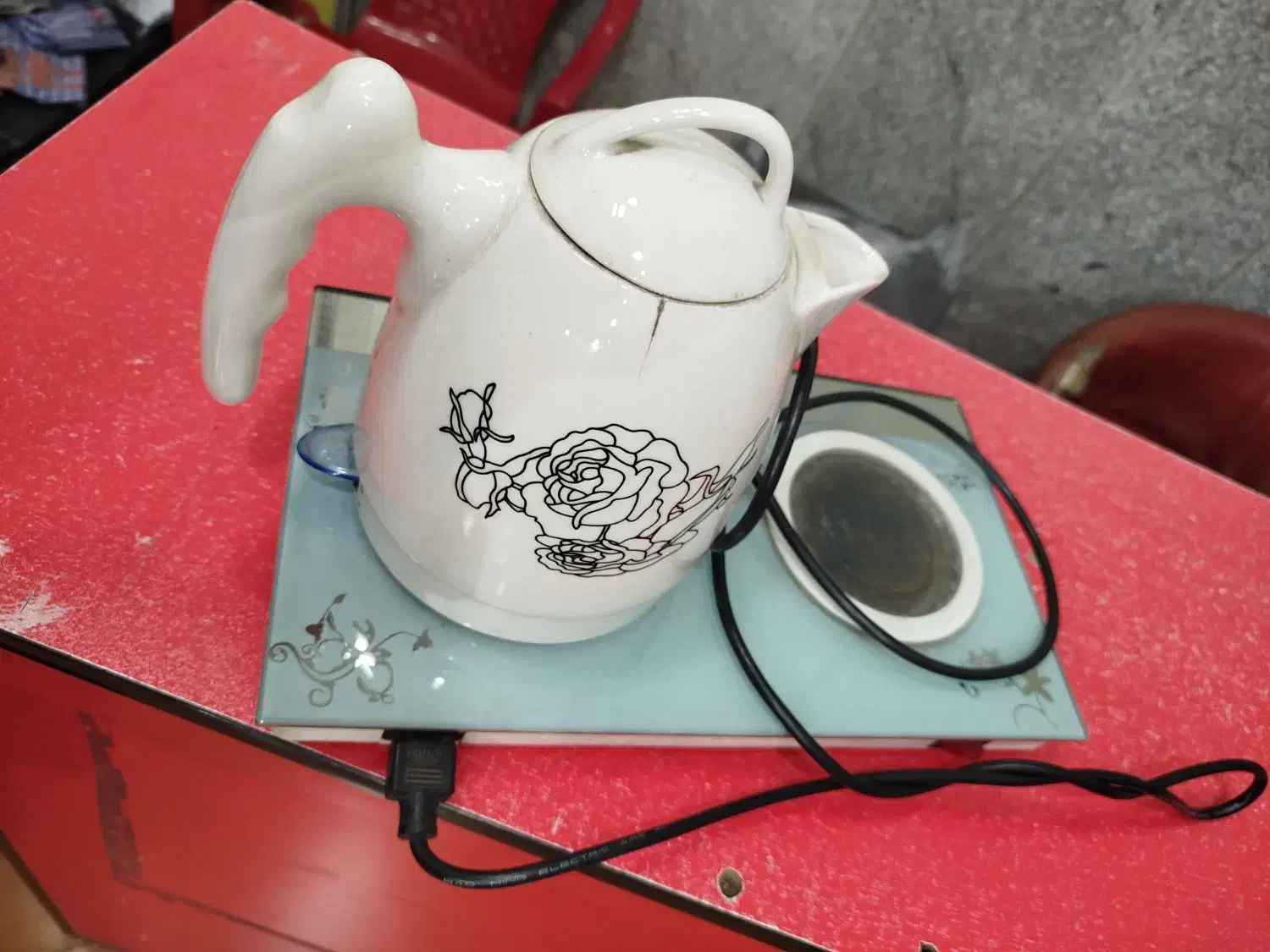 کتری برقی چینی|قوری، کتری، قهوه‌ساز دستی|گرگان, |دیوار