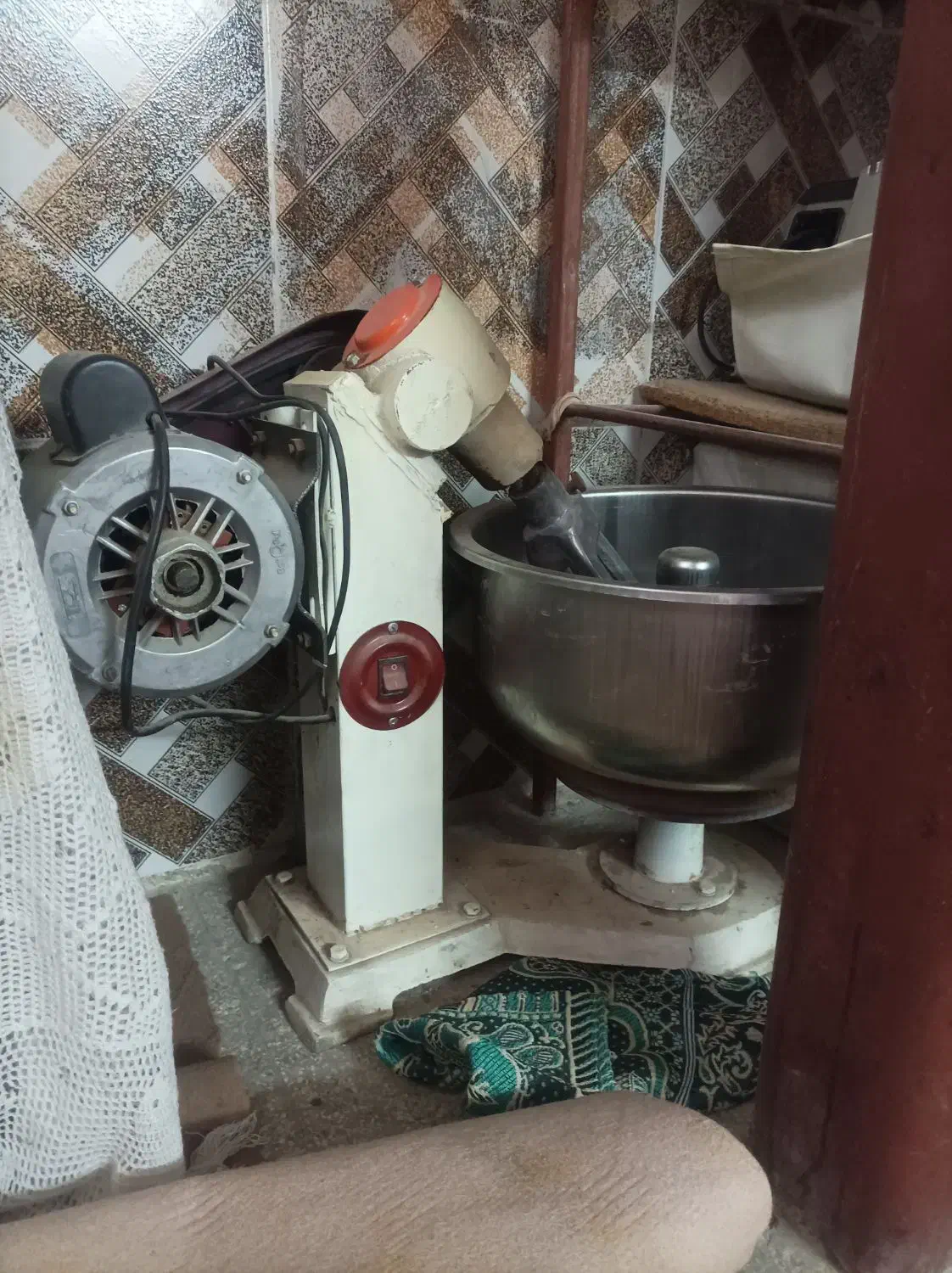 دستگاه خمیر زنی ۱۰ کیلویی|فروشگاه و مغازه|قوچان, |دیوار