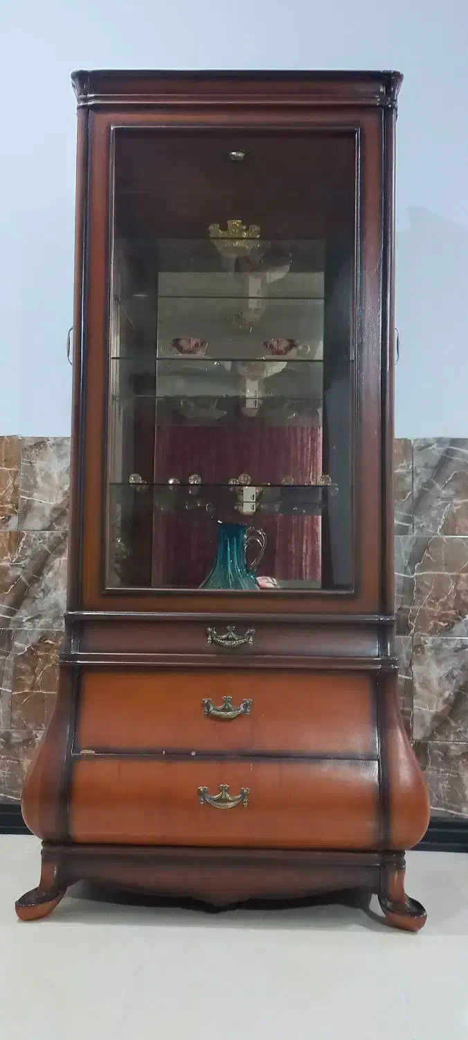 بوفه مدل دار  داخلش آیینه داره|بوفه، ویترین، کنسول|بابلسر, |دیوار