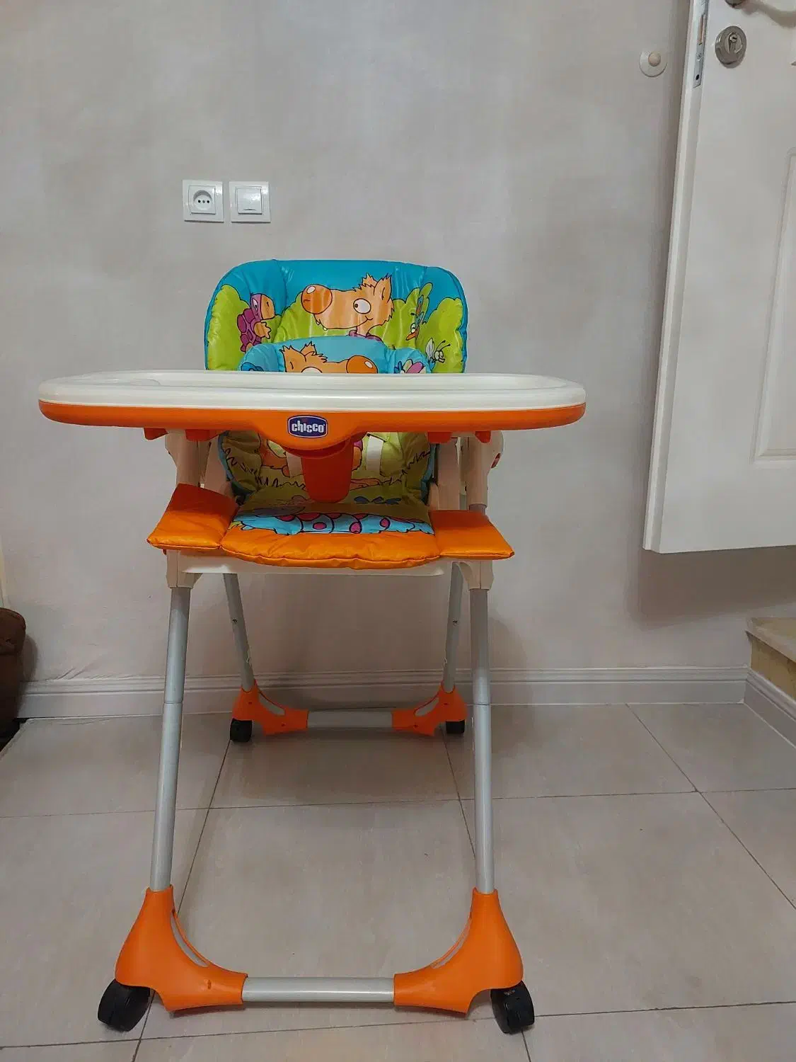 صندلی کودکی چیکو|تخت و صندلی بچه|مرند, |دیوار