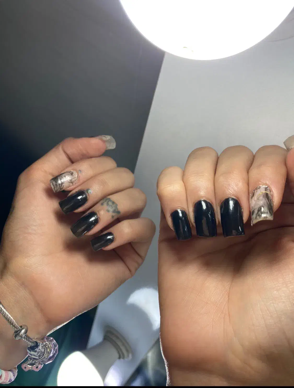 کلاینت ناخن کاشت و ترمیم ناخن ۲۰۰|خدمات آرایشگری و زیبایی|رشت, معلم|دیوار