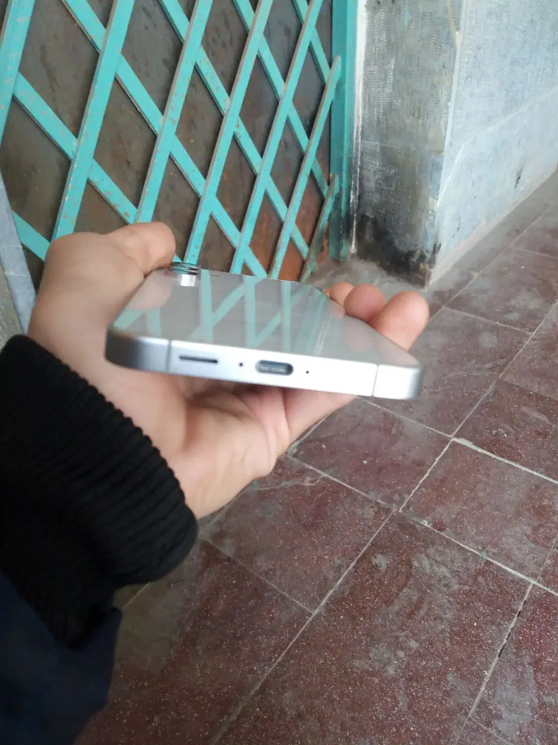 اس24|موبایل|پرند, فاز ۱|دیوار