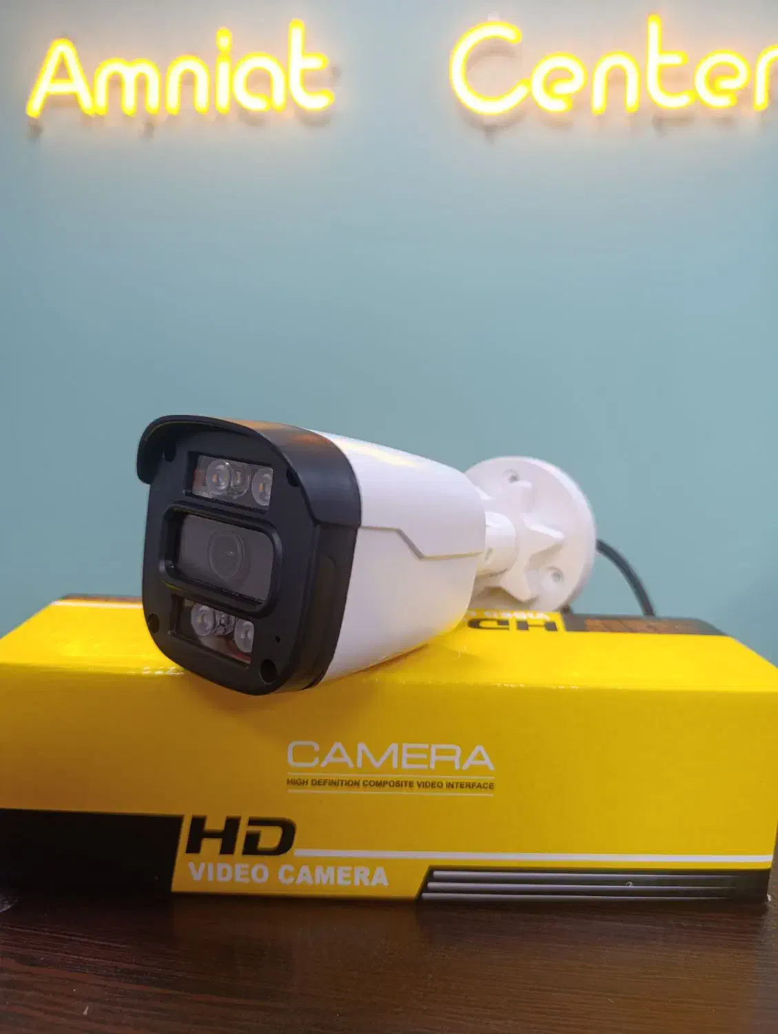 چهار دوربین به همراه نصب|دوربین مداربسته|لاهیجان, قیام|دیوار