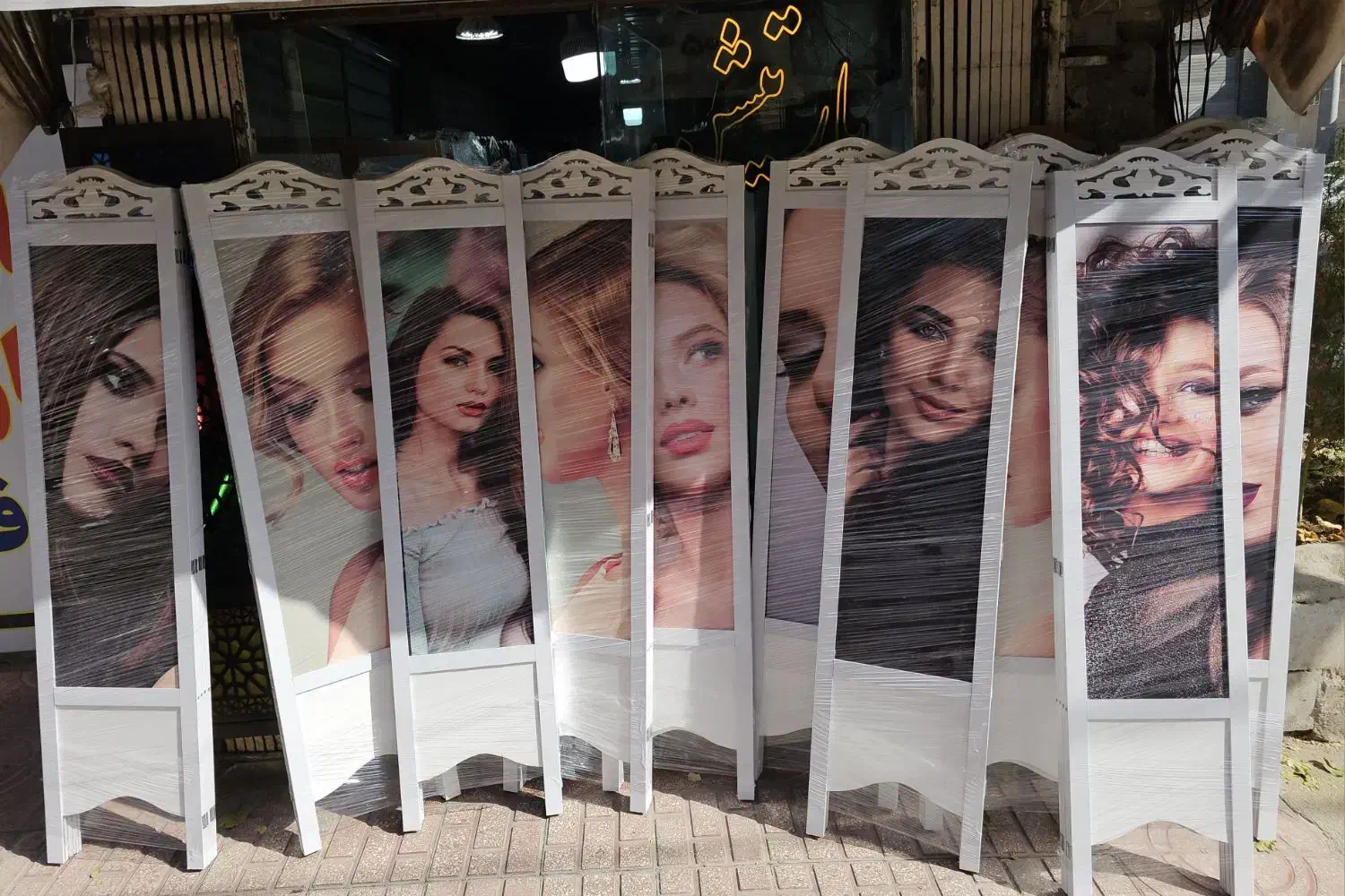 پارتیشن ارایشگاهی یک رو تصویر|آرایشگاه و سالن‌های زیبایی|کرج, گوهردشت|دیوار