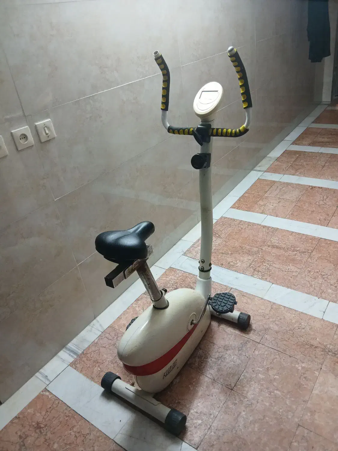 دوچرخه خانگی مگنتی فنی سالم|تجهیزات ورزشی|ساری, |دیوار