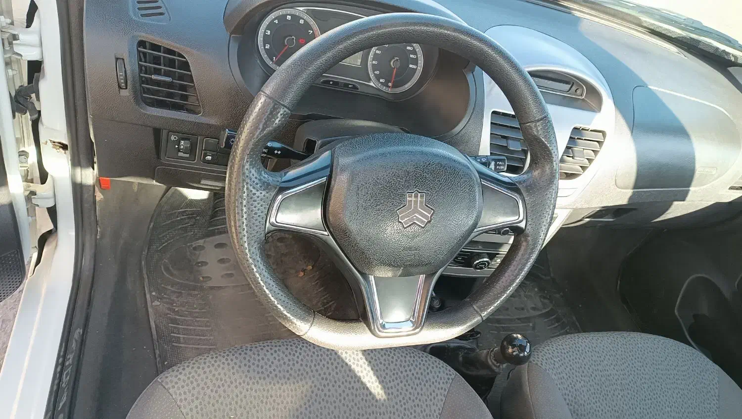 ساینا Sمدل 1401|خودرو سواری و وانت|سیرجان, |دیوار