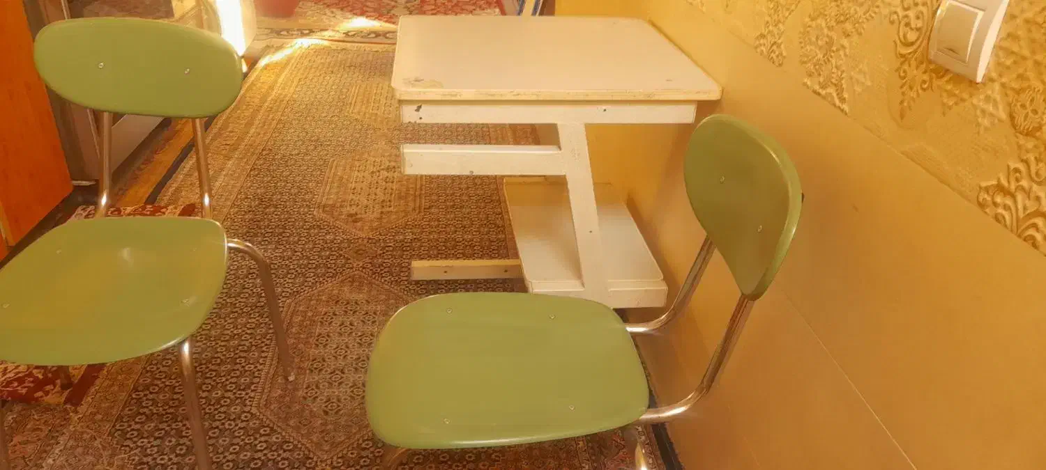 دو عدد صندلی به همراه میز، سالم سالم|میز و صندلی غذاخوری|پارسآباد, |دیوار