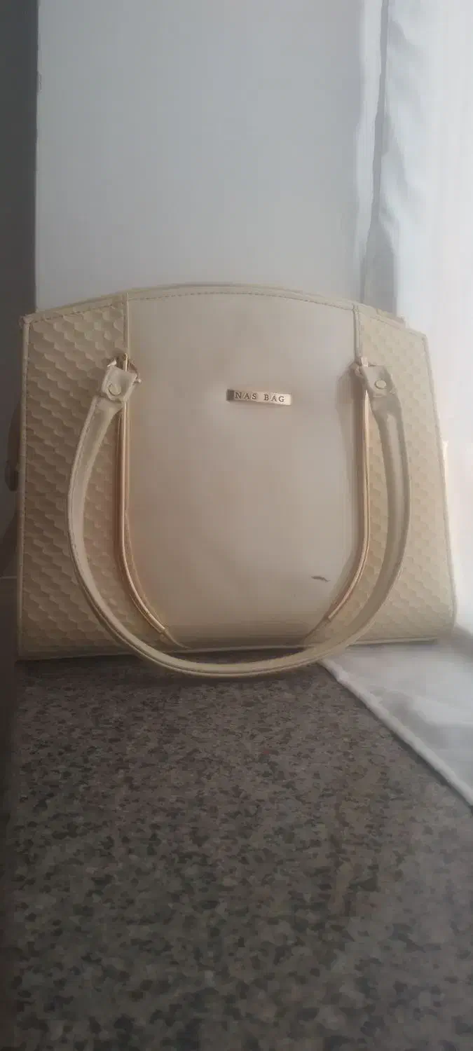 دو عدد کیف|کیف، کفش، کمربند|ارومیه, |دیوار