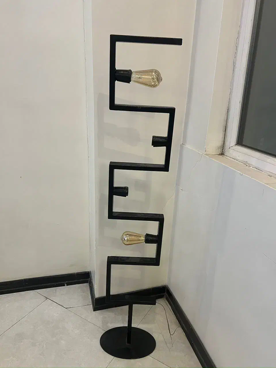 اباژور ایستاده|چراغ خواب و آباژور|تهران, ستارخان|دیوار