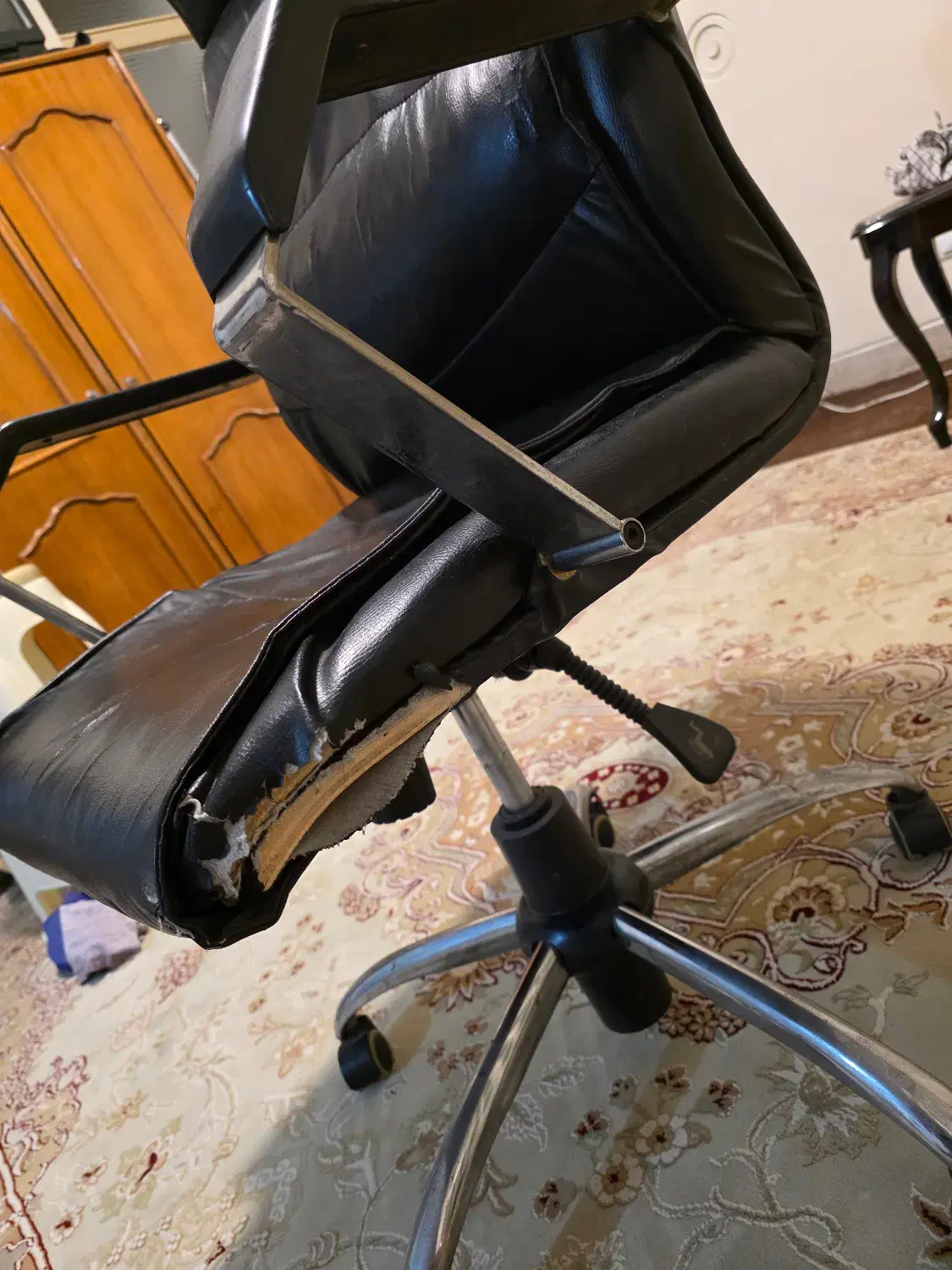 صندلی چرخ دار|صندلی و نیمکت|تهران, ارامنه|دیوار