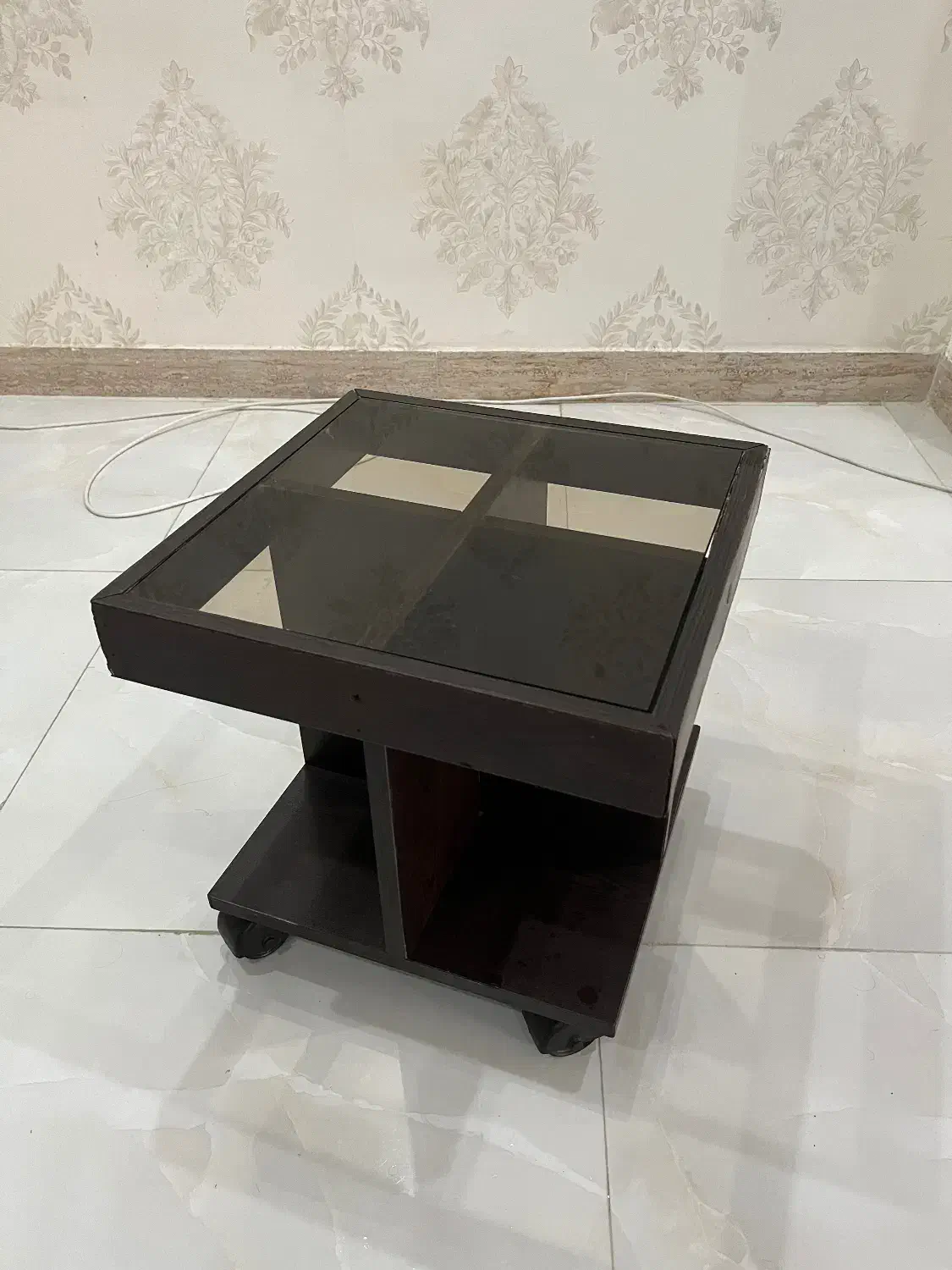 میز عسلی چرخ دار|مبلمان خانگی و میز عسلی|رشت, یخسازی|دیوار