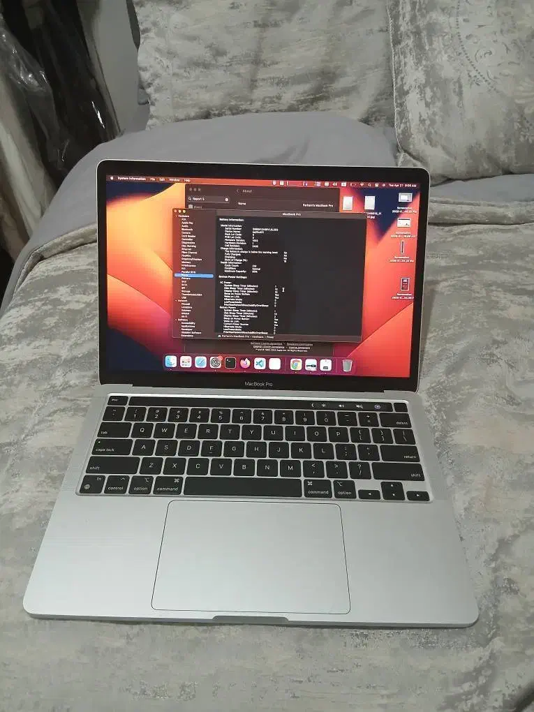 MacBook Pro 13inch 2020 256GB  Touch Bar M1|رایانه همراه|تهران, گیشا|دیوار