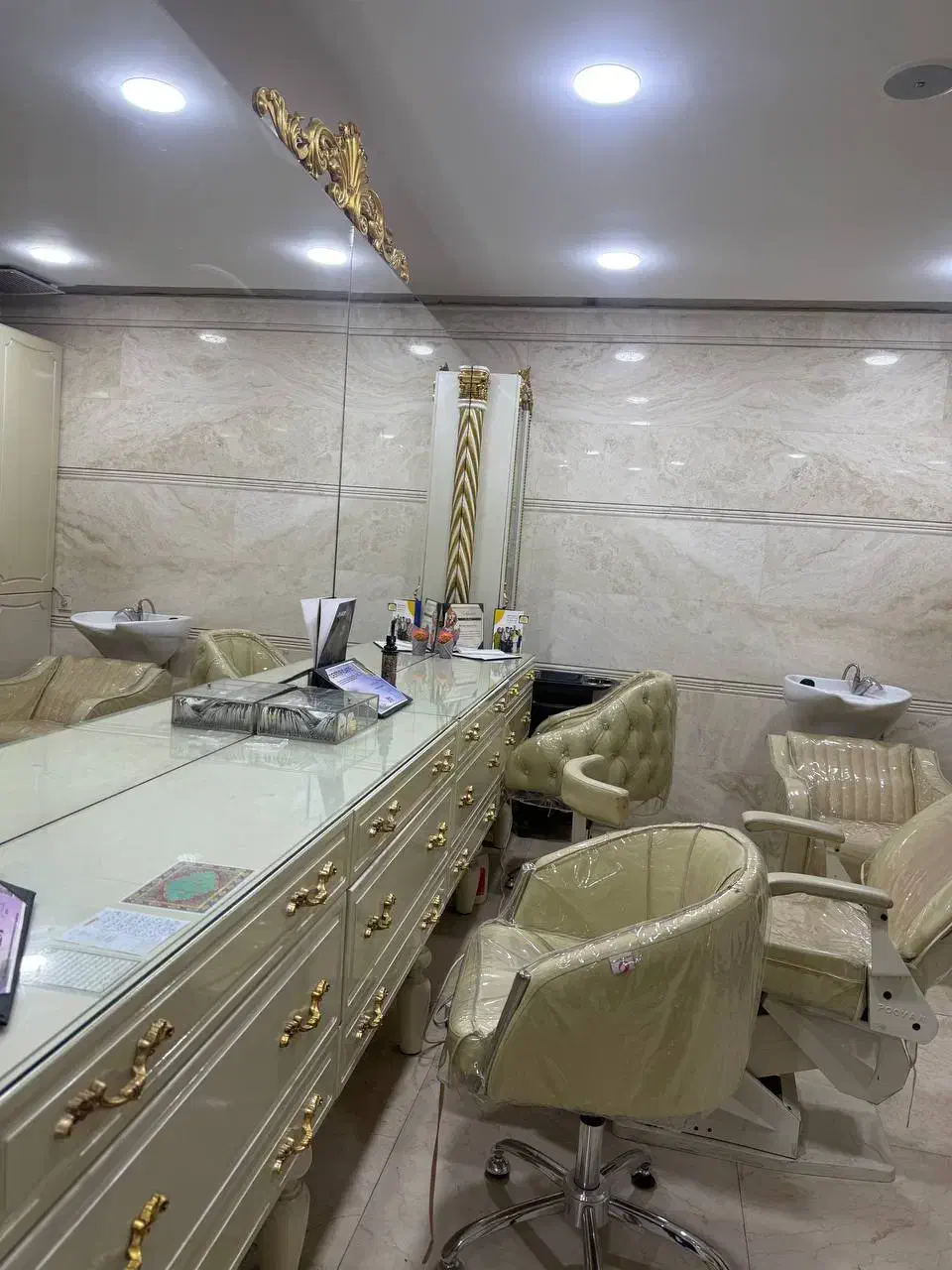 اجاره اتاق و صندلی در لوکس ترین سالن زیبای|اجارهٔ دفتر کار، اتاق اداری، مطب|ری, دیلمان|دیوار