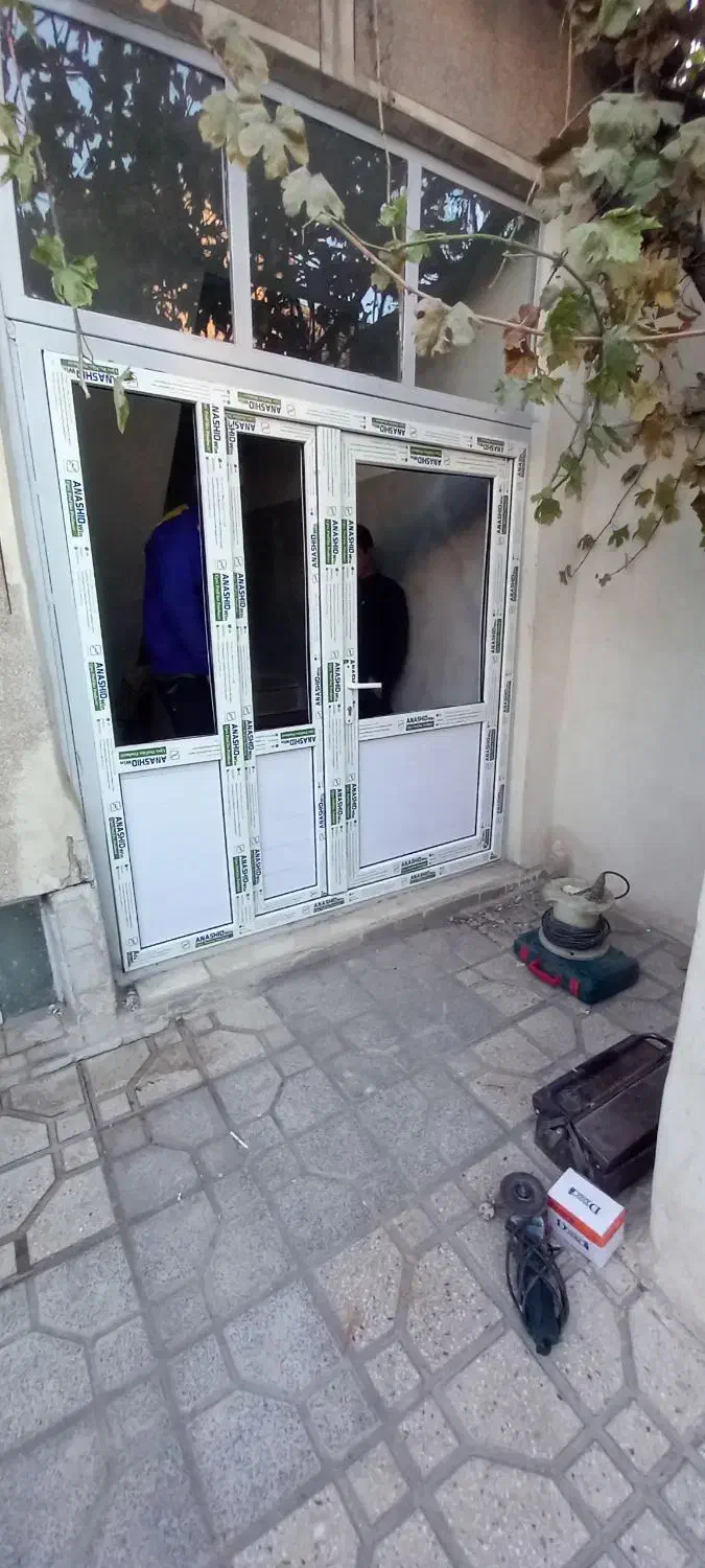 کرکره برقی درب و پنجره upvc جک های بازویی|خدمات پیشه و مهارت|همدان, |دیوار