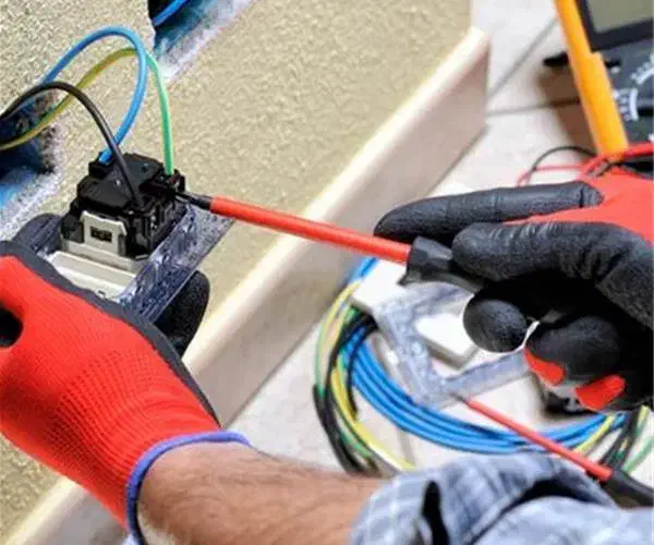 برقکار وجوشکار ساختمانی|خدمات پیشه و مهارت|سمنان, |دیوار