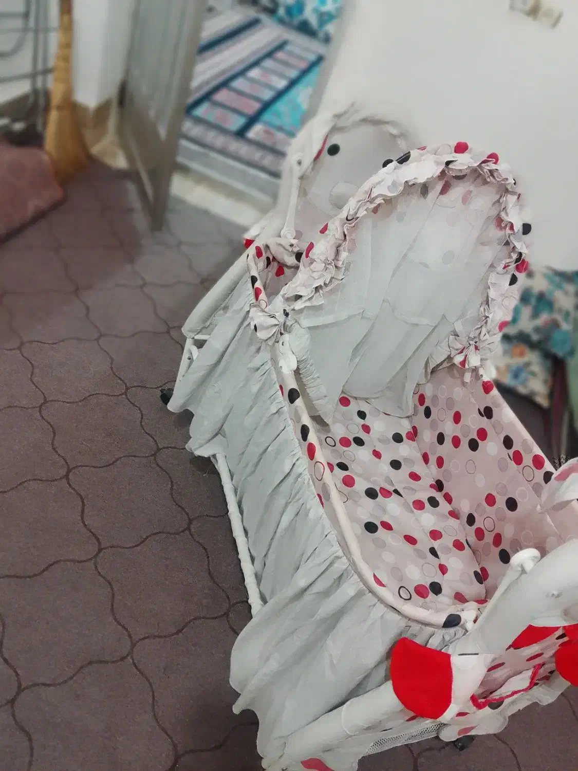 گهواره|تخت و سرویس خواب|انبارآلوم, |دیوار