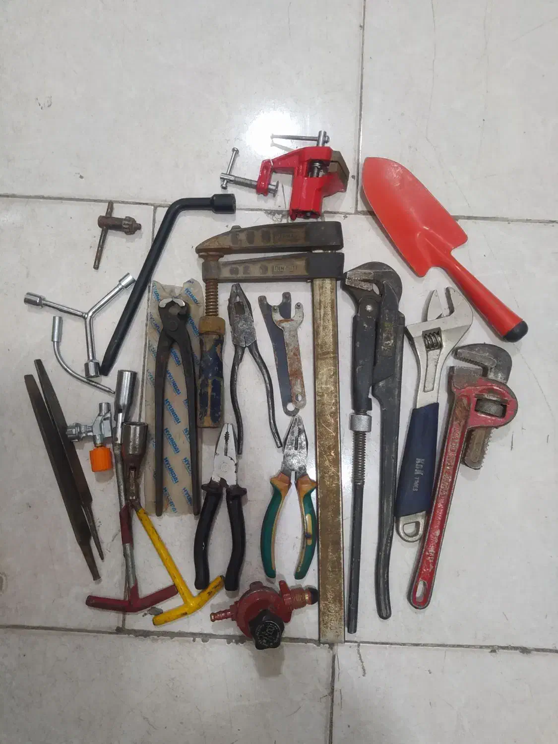 اچار کار|ابزارآلات|اصفهان, هفتون|دیوار