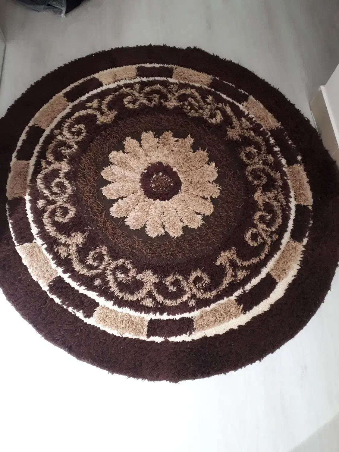 فرش گرد|فرش|کیش, |دیوار