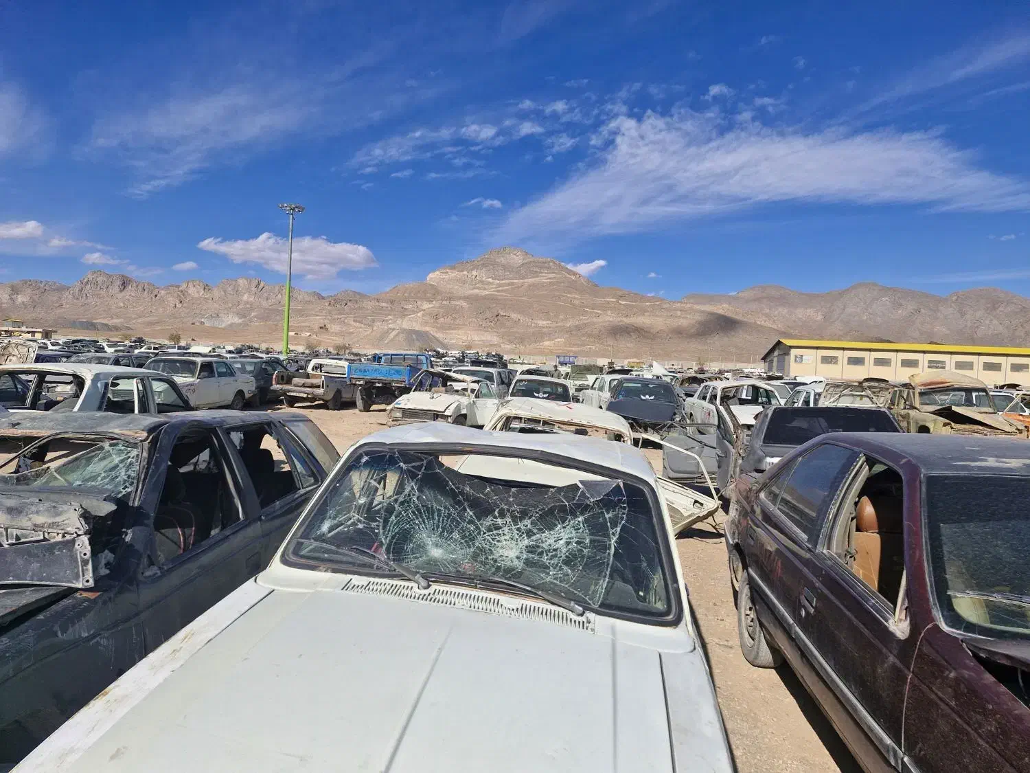 فرسوده    اسقاطی    تصادفی     سوخته   کامیونت|خودرو سواری و وانت|کرمان, |دیوار