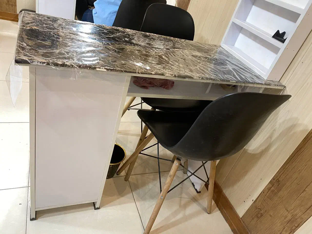 میز ناخن|آرایشگاه و سالنهای زیبایی|خمینیشهر, |دیوار