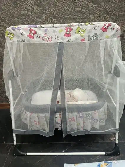 گهواره نوزاد نو|تخت و صندلی بچه|بیرجند, |دیوار