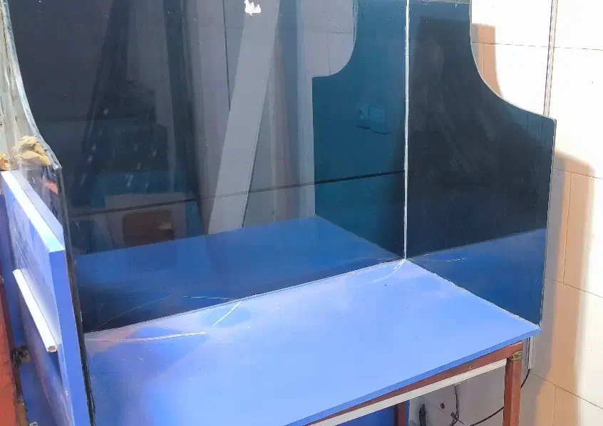 ویترین MDF(ام دی اف) مغازه به فروش میرسد|فروشگاه و مغازه|جیرفت, |دیوار