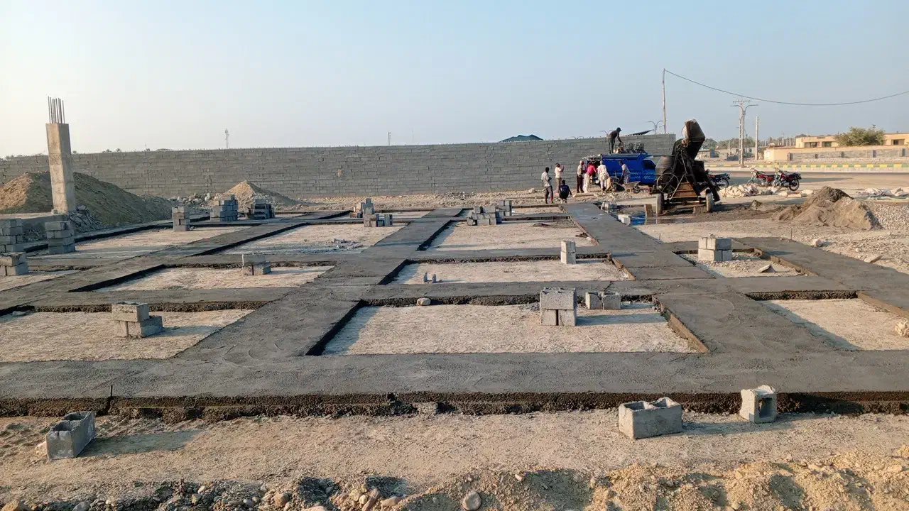 نیازمند کارگر آرماتوربندی وبلوکزنی|استخدام معماری، عمران و ساختمانی|بند زرک, |دیوار