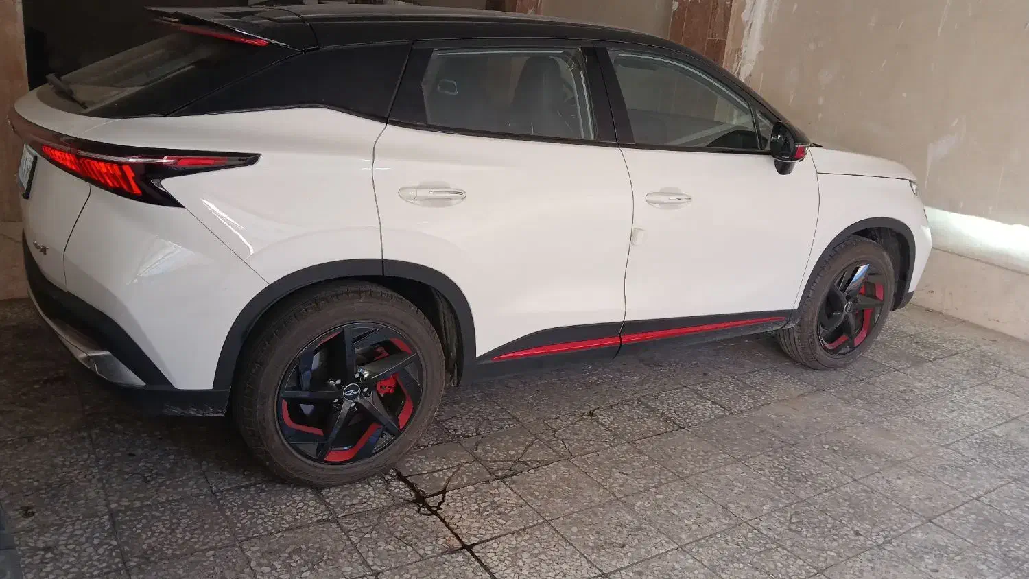 FX سفید|خودرو سواری و وانت|کرج, حیدرآباد|دیوار