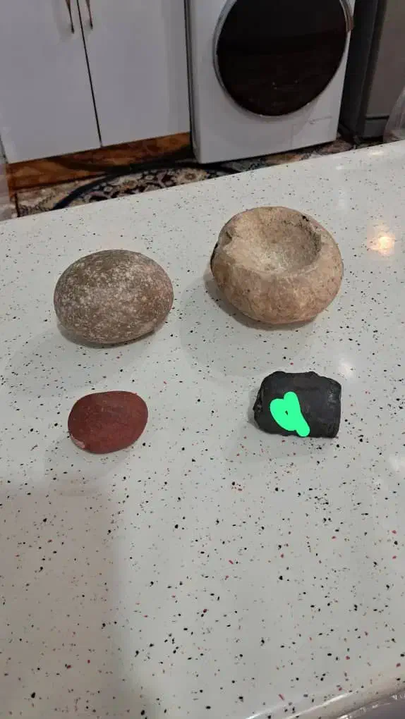 شهاب سنگ|کلکسیون اشیاء عتیقه|اندیمشک, |دیوار