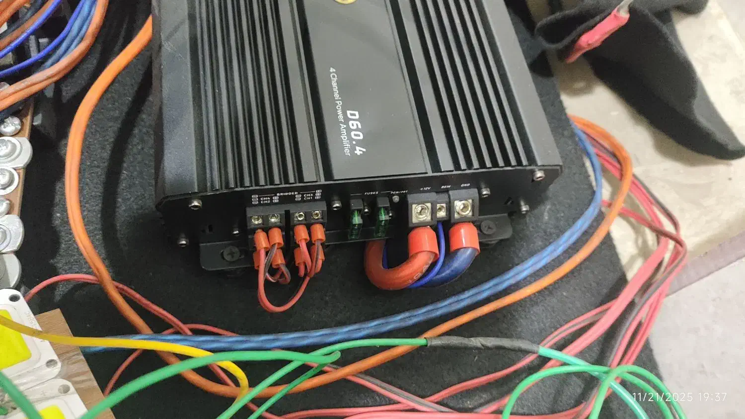 آمپلی فایر چهار کانال کم کارکرد|صوتی و تصویری|هشتگرد, هیو|دیوار