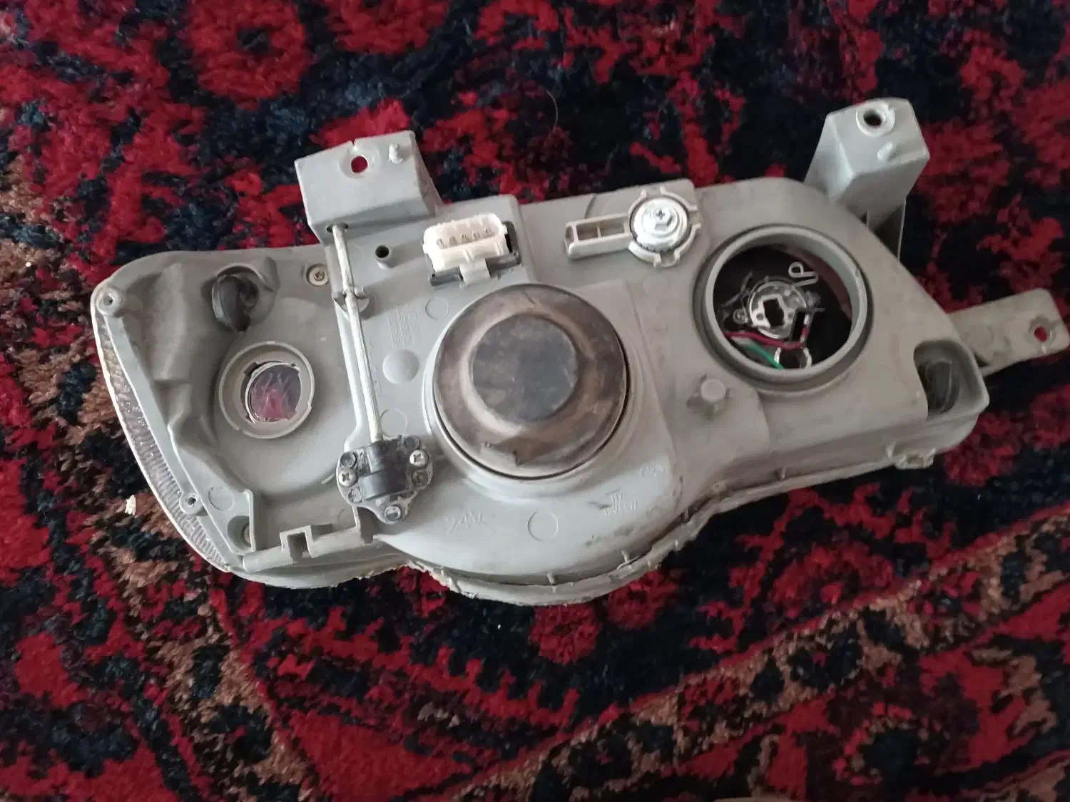 کاسه چراغ جلو|قطعات یدکی و لوازم جانبی|ملایر, |دیوار