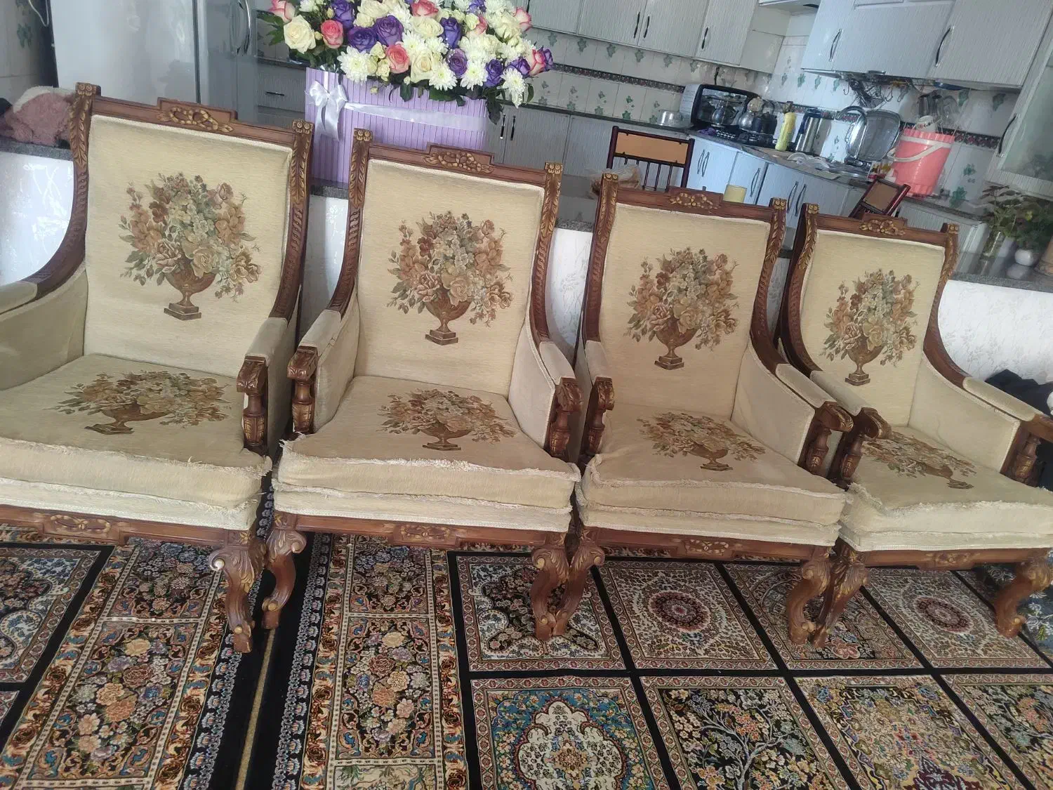 مبل 7 نفره تر وتمیز|مبلمان خانگی و میز عسلی|باغ ملک, |دیوار