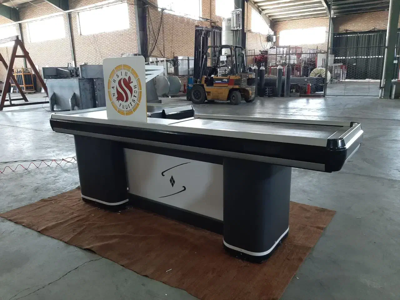 میز فروشگاهی مقاوم و با کیفیت و بهترین قیمت|فروشگاه و مغازه|فردیس, شهرک هفده شهریور|دیوار