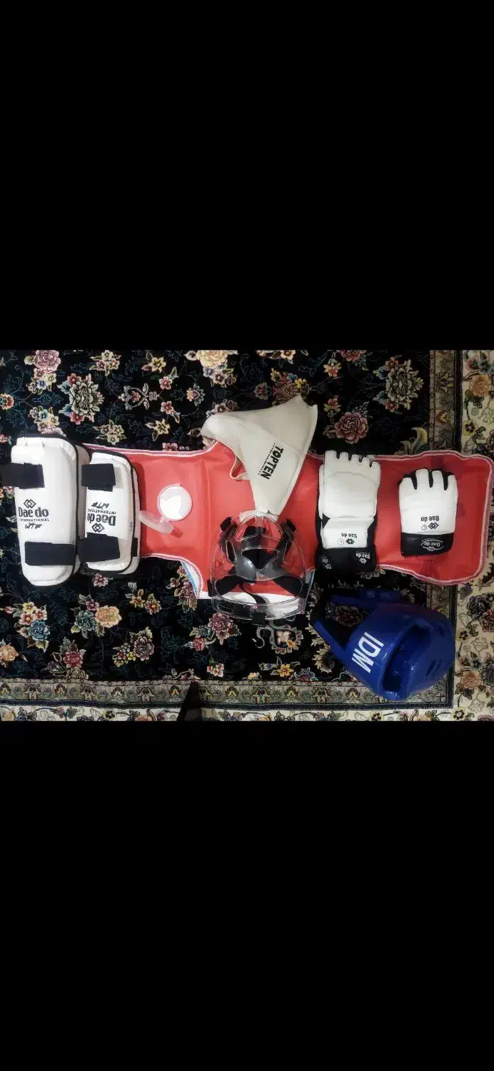 تجهیزات تکواندو رنگ آبی/قرمز|تجهیزات ورزشی|اسدآباد, |دیوار