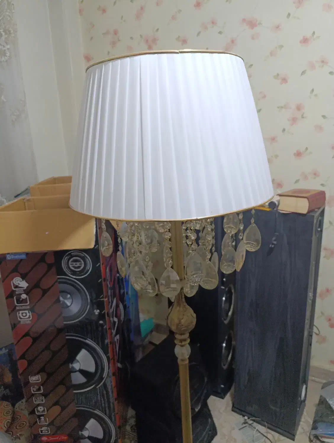 آباژور ایستاده|چراغ خواب و آباژور|تهران, قیام|دیوار