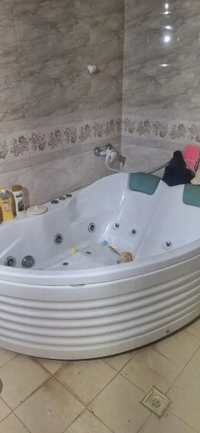 وان جکوزی ۲ نفره|لوازم حمام|اصفهان, جلالیه|دیوار