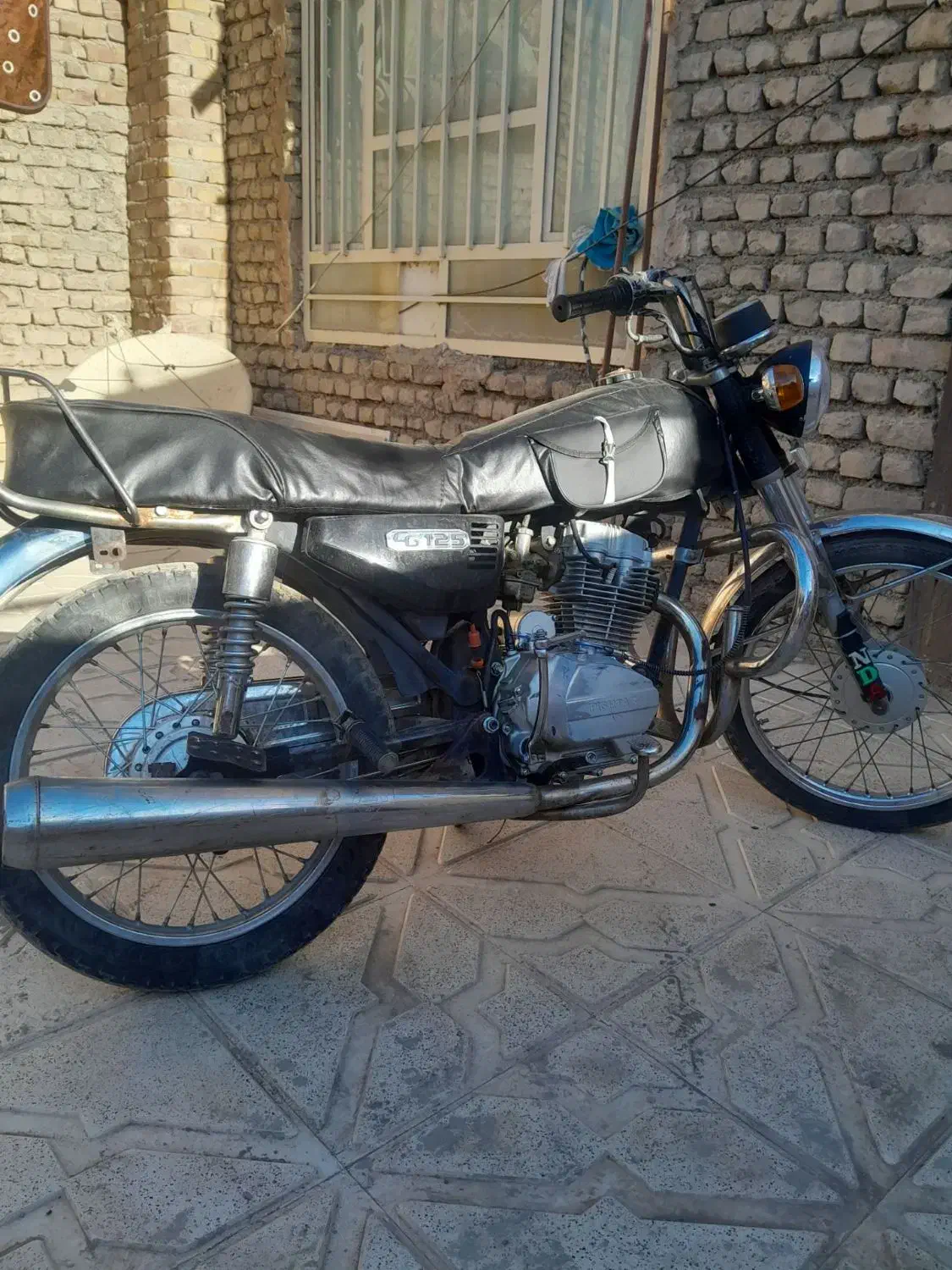 موتور|موتورسیکلت|نیشابور, گنبد سبز|دیوار