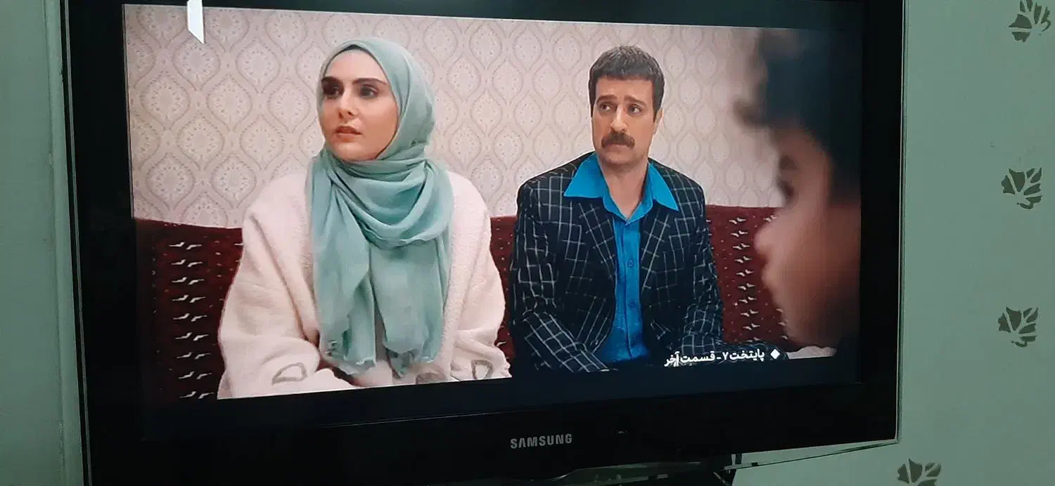 تلویزیون ۳۲ اینچ بفروش می رسد|تلویزیون و پروژکتور|بجنورد, |دیوار