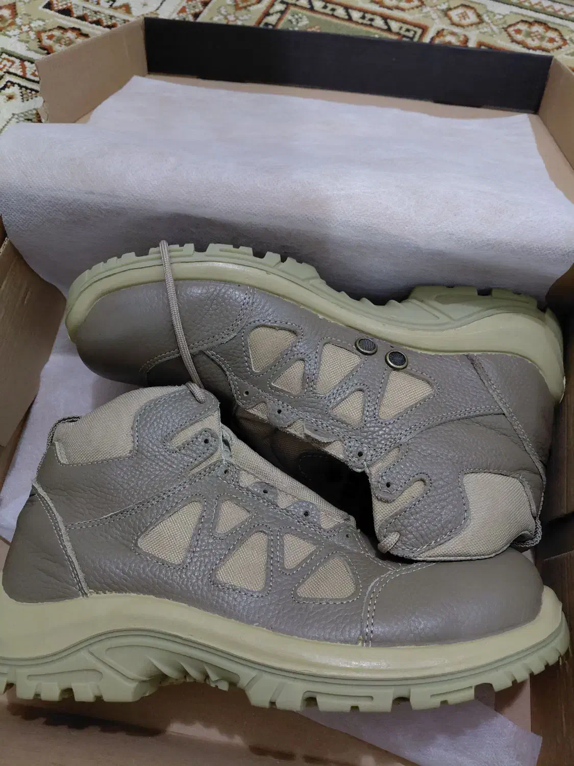 کفش ایمنی|کیف، کفش، کمربند|نیشابور, هفده شهریور|دیوار